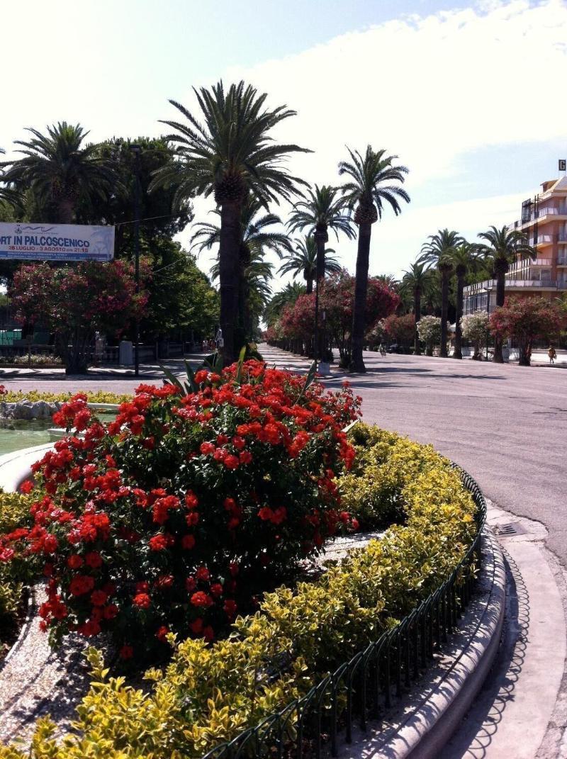 Hotel La Palazzina San Benedetto del Tronto Buitenkant foto