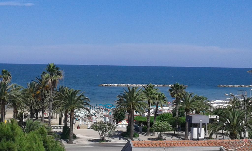 Hotel La Palazzina San Benedetto del Tronto Buitenkant foto